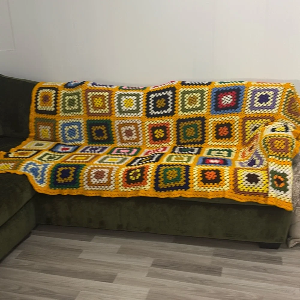 Vintage‎ Colorful Crochet Granny Square Blanket